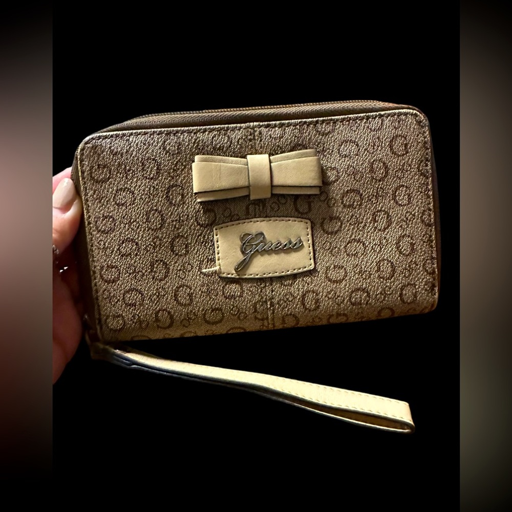 GUESS - Wallet/Wristlet